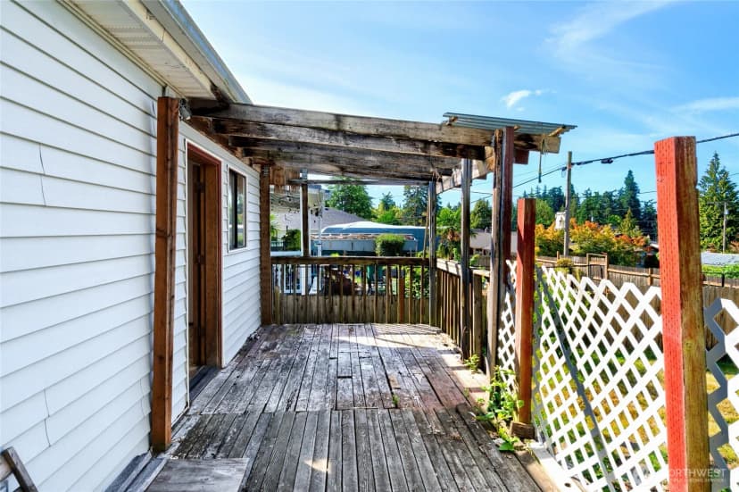 Property photo for 1011 S 12th Street, Mount Vernon photo 14