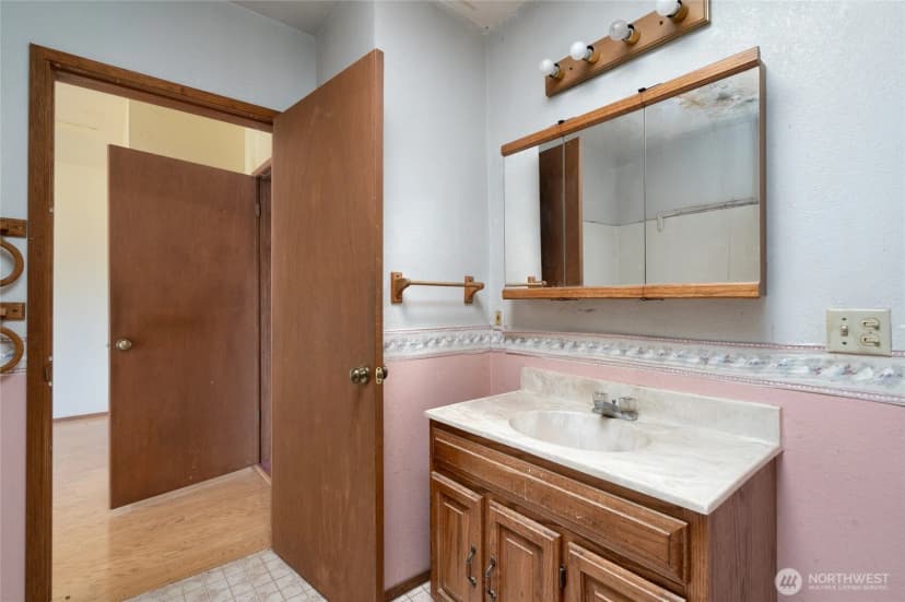 Property photo for 1011 S 12th Street, Mount Vernon photo 22