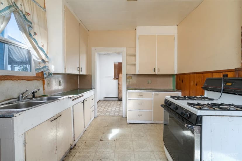 Property photo for 1011 S 12th Street, Mount Vernon photo 25