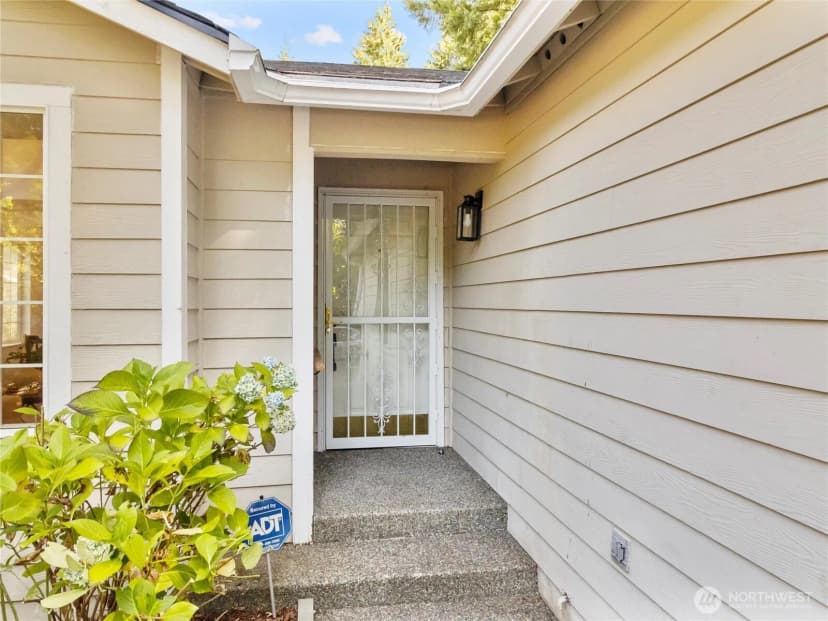 Property photo for 2240 56th Avenue Sw, Tumwater photo 4