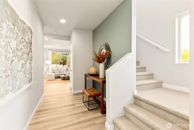 Property photo for 216 Ne Shadowhawk Lane, Bremerton photo 3