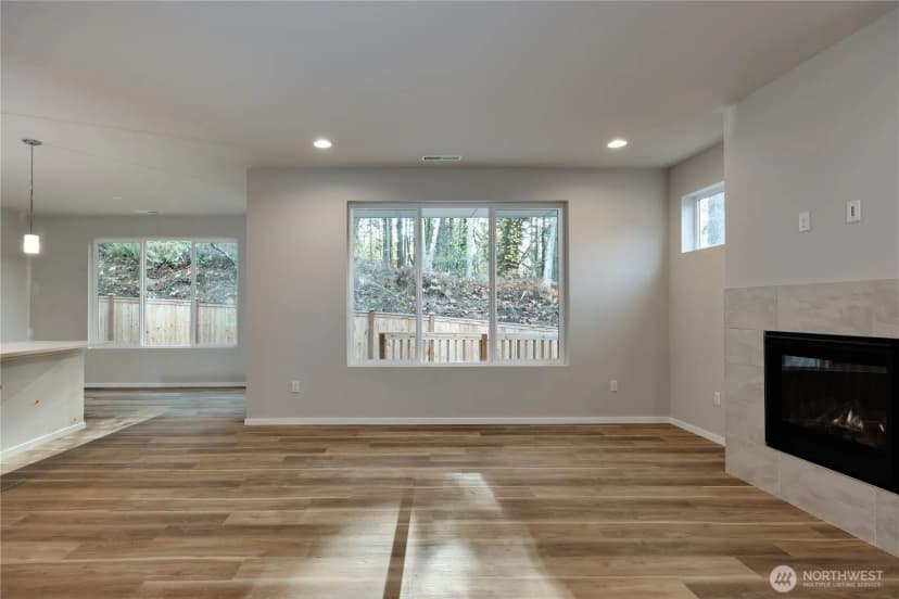 Property photo for 216 Ne Shadowhawk Lane, Bremerton photo 8