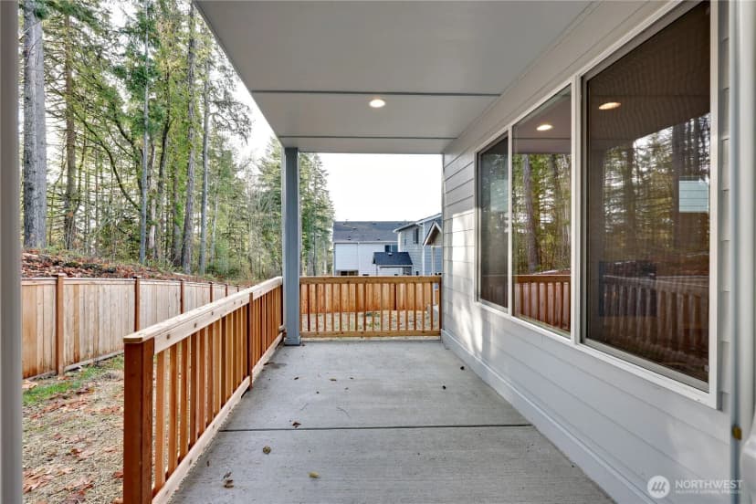 Property photo for 216 Ne Shadowhawk Lane, Bremerton photo 11