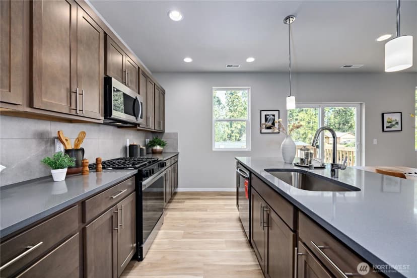 Property photo for 128 Ne Shadowhawk Lane, Bremerton photo 15