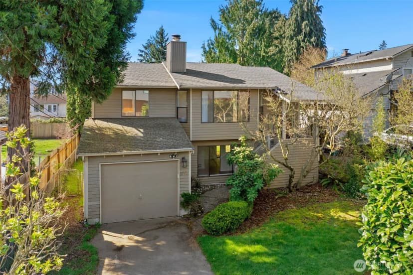 Property photo for 917 N 100th Street, Seattle photo 34