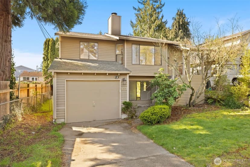 Property photo for 917 N 100th Street, Seattle photo 3