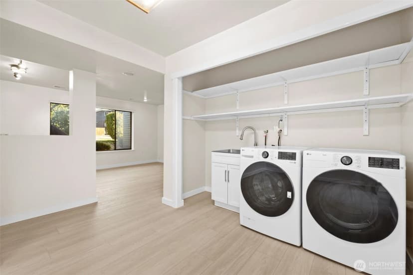 Property photo for 917 N 100th Street, Seattle photo 19