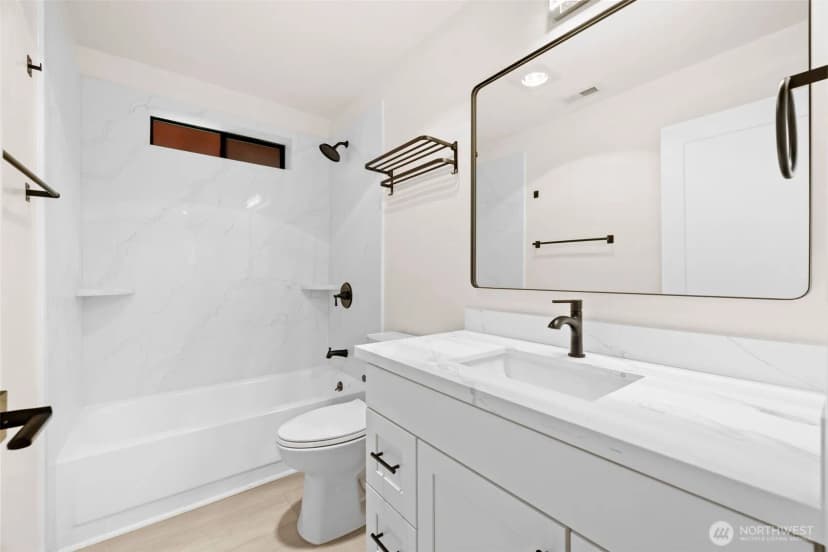 Property photo for 917 N 100th Street, Seattle photo 21