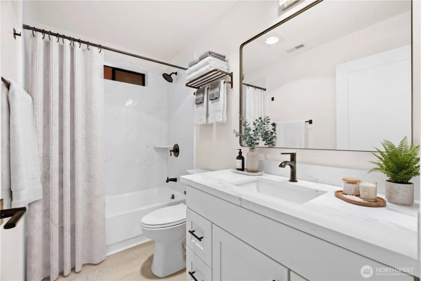 Property photo for 917 N 100th Street, Seattle photo 23