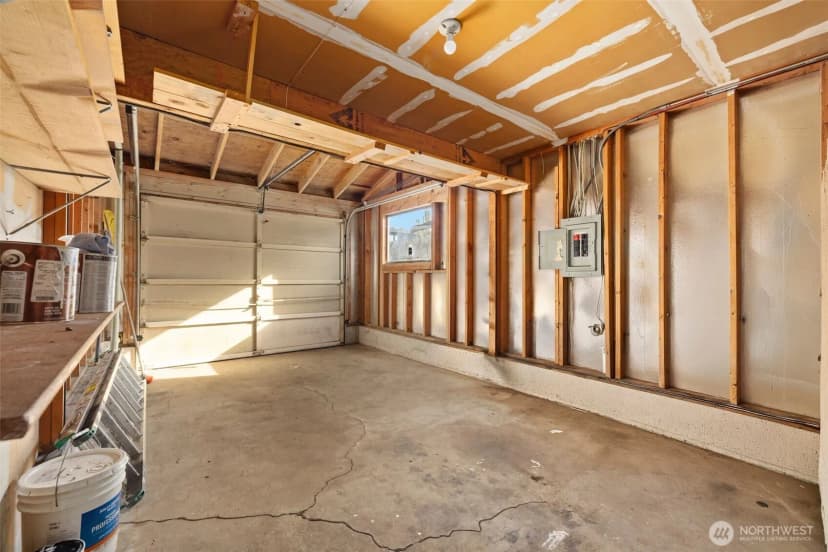 Property photo for 917 N 100th Street, Seattle photo 28