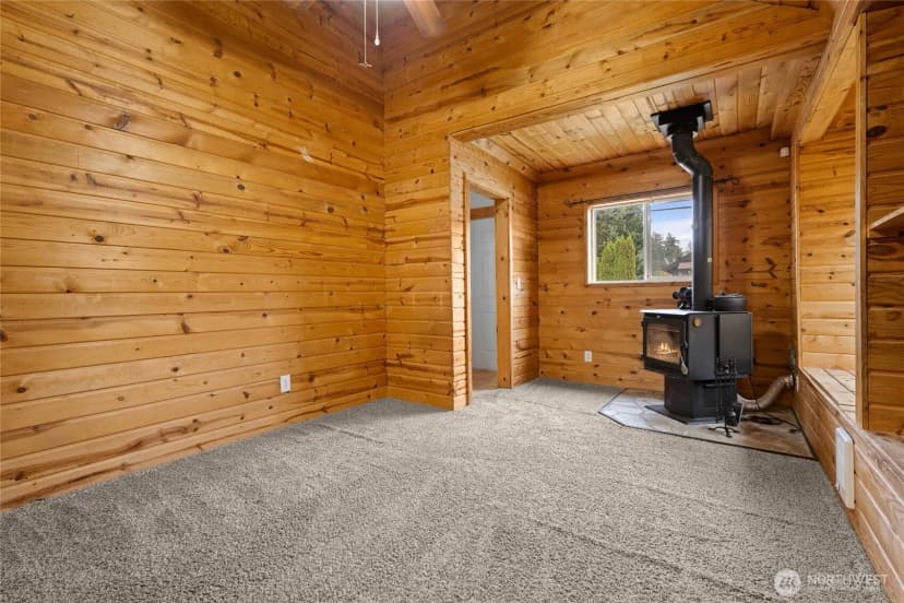 Property photo for 222 Emery Avenue S, South Prairie photo 10
