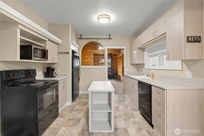 Property photo for 222 Emery Avenue S, South Prairie photo 9