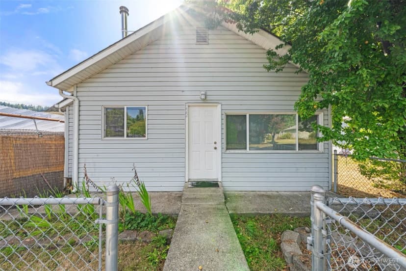 Property photo for 222 Emery Avenue S, South Prairie