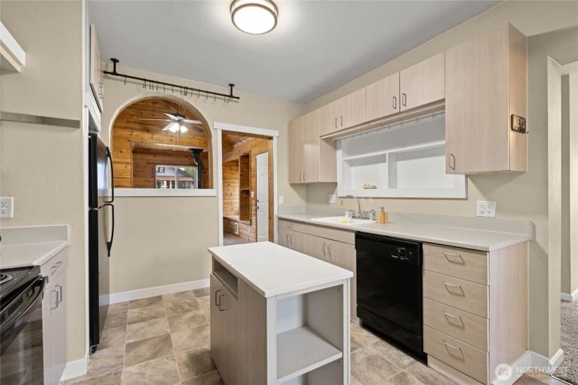 Property photo for 222 Emery Avenue S, South Prairie photo 5