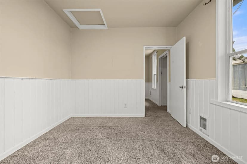 Property photo for 222 Emery Avenue S, South Prairie photo 17