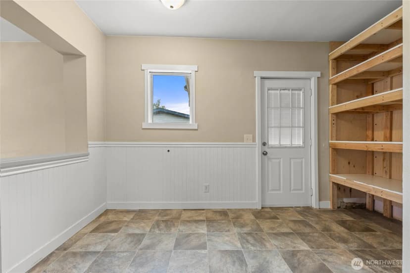 Property photo for 222 Emery Avenue S, South Prairie photo 4