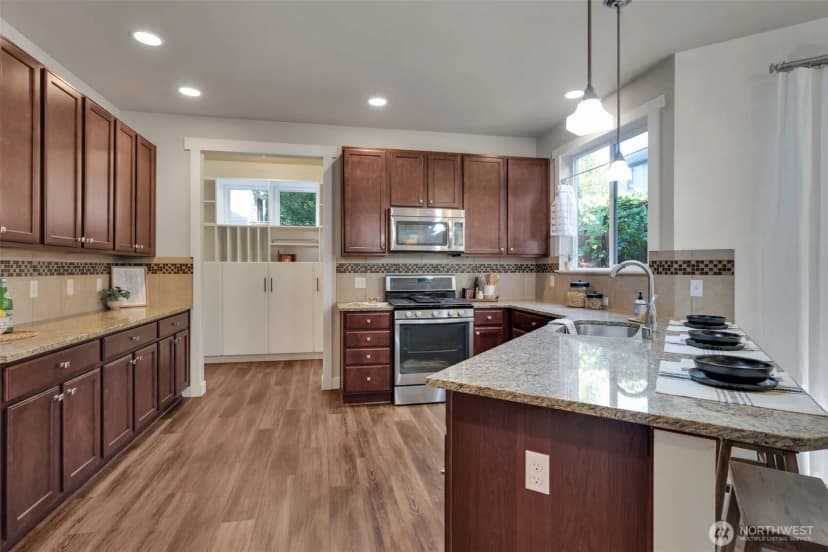 Property photo for 1003 Sw 339th Street, Federal Way photo 12