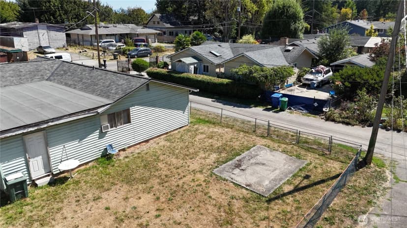 Property photo for 4935 30th Avenue S, Seattle photo 24