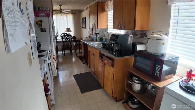Property photo for 4935 30th Avenue S, Seattle photo 4
