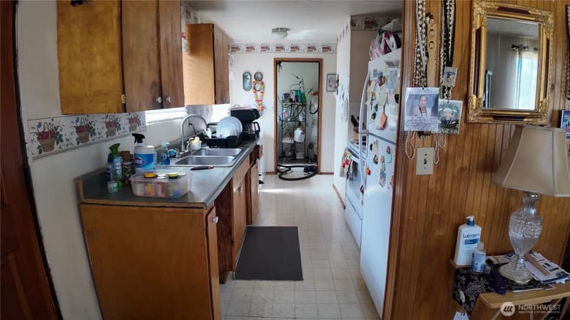 Property photo for 4935 30th Avenue S, Seattle photo 3
