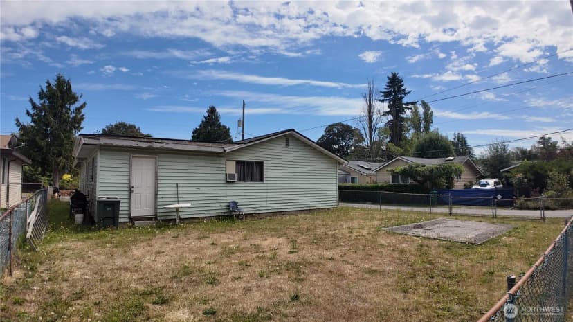 Property photo for 4935 30th Avenue S, Seattle photo 25