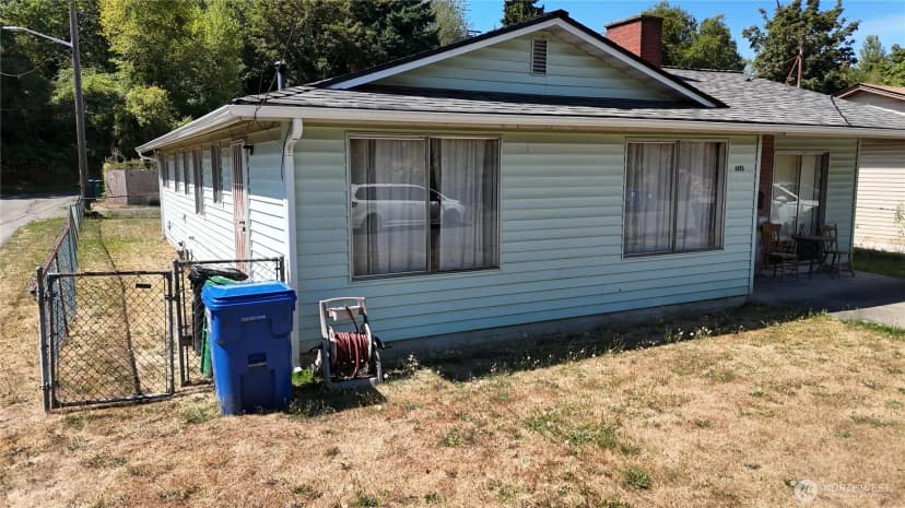 Property photo for 4935 30th Avenue S, Seattle photo 22