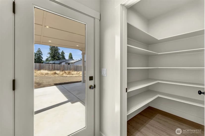 Property photo for 301 Cap Avenue, Winlock photo 18