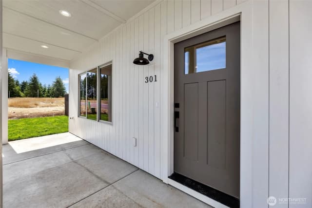 Property photo for 301 Cap Avenue, Winlock photo 3