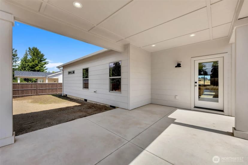 Property photo for 301 Cap Avenue, Winlock photo 36
