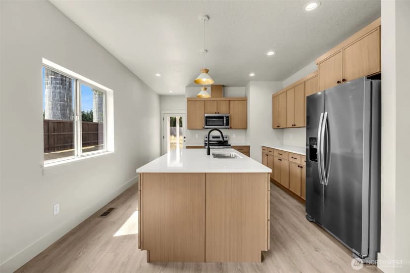 Property photo for 301 Cap Avenue, Winlock photo 16