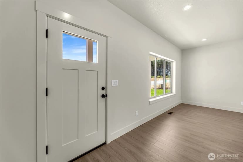Property photo for 301 Cap Avenue, Winlock photo 4