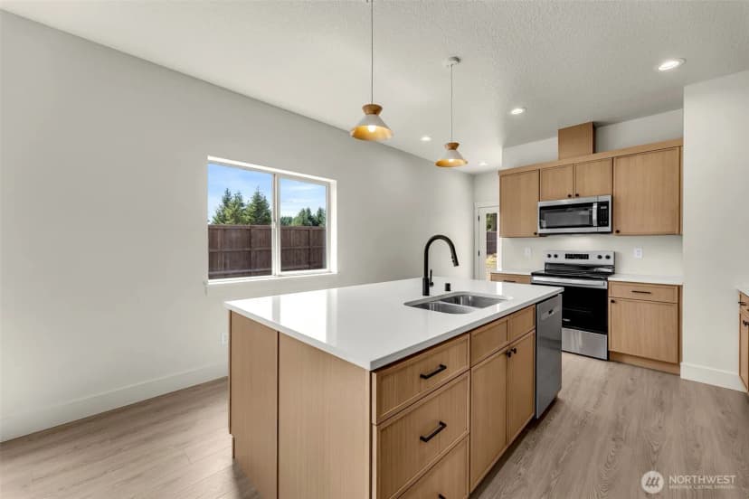 Property photo for 301 Cap Avenue, Winlock photo 15