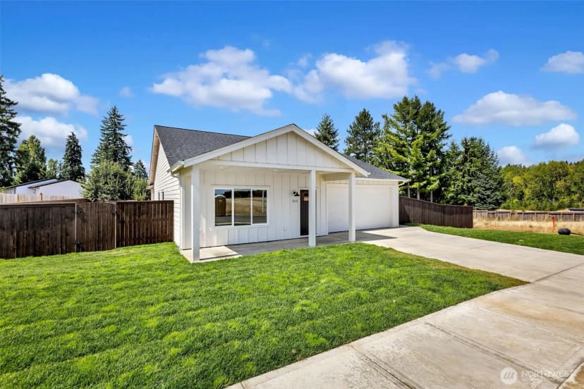 Property photo for 313 Cap Avenue, Winlock photo 2