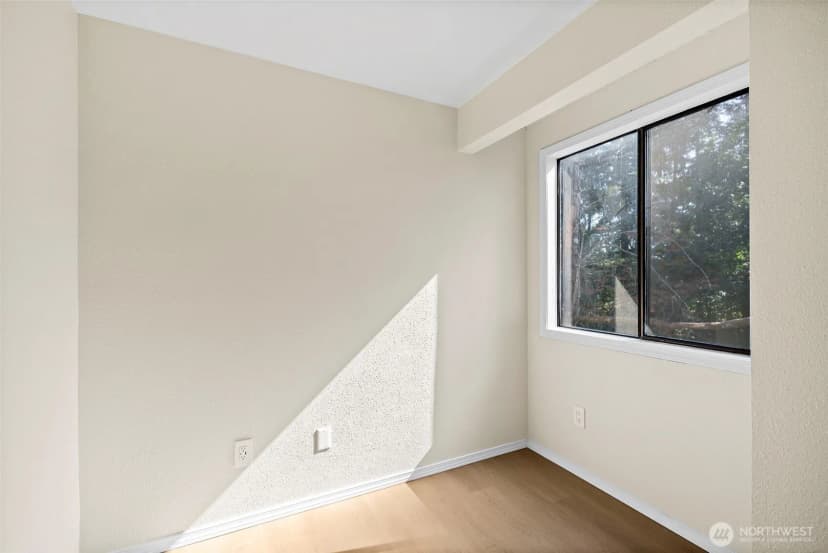 Property photo for 21911 4th Avenue Se, Bothell photo 22