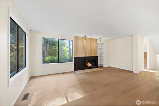Property photo for 21911 4th Avenue Se, Bothell photo 5