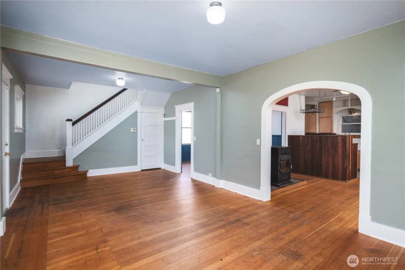 Property photo for 19719 Dry Slough Road, Mount Vernon photo 11