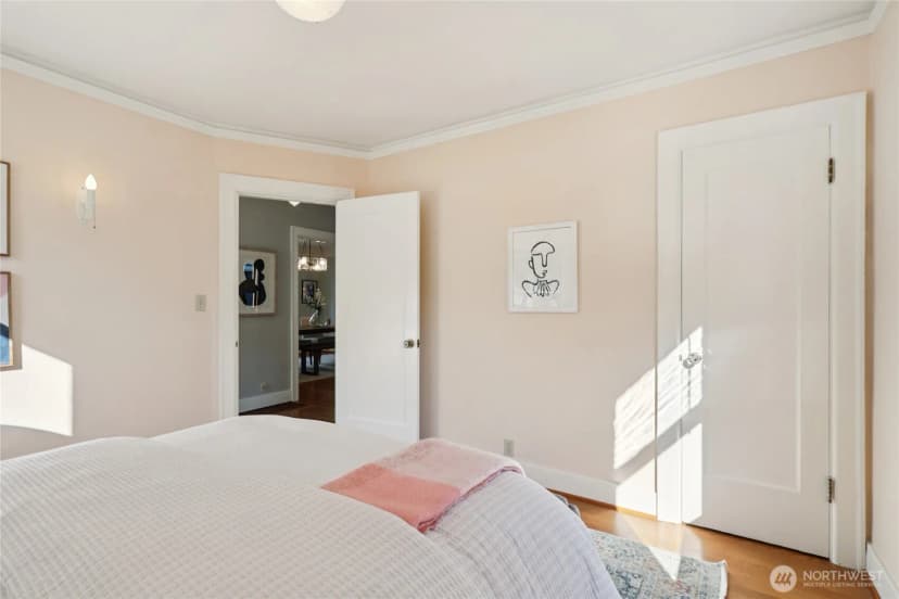 Property photo for 6847 18th Avenue Ne, Seattle photo 15