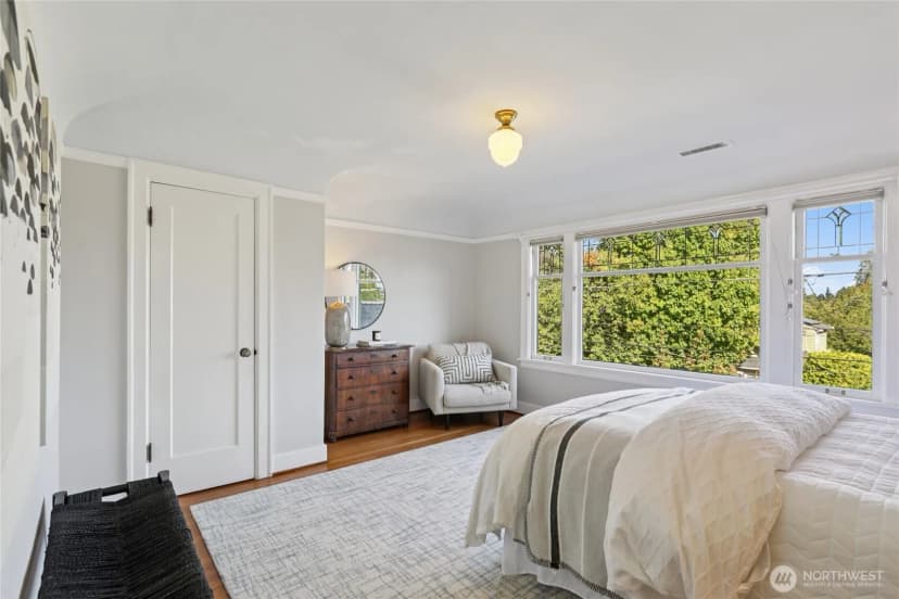 Property photo for 6847 18th Avenue Ne, Seattle photo 17