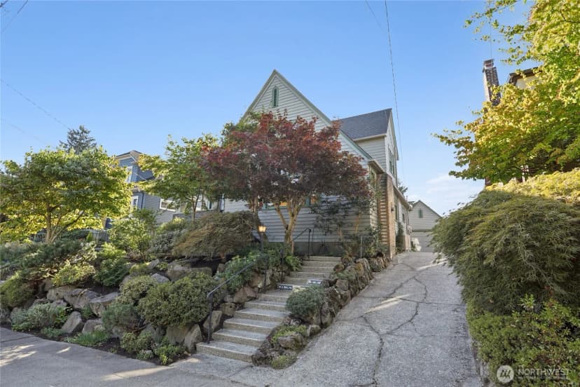 Property photo for 6847 18th Avenue Ne, Seattle photo 2