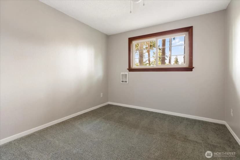 Property photo for 979 Nw Frigate, Oak Harbor photo 20