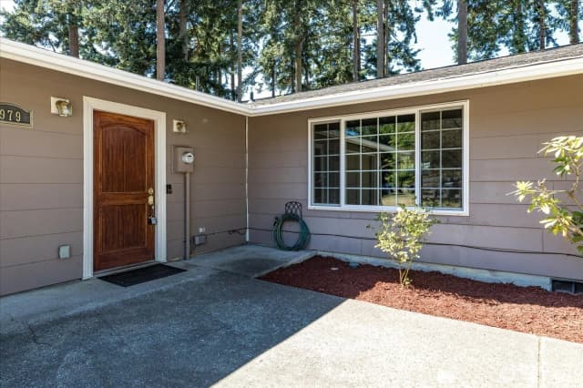 Property photo for 979 Nw Frigate, Oak Harbor photo 2