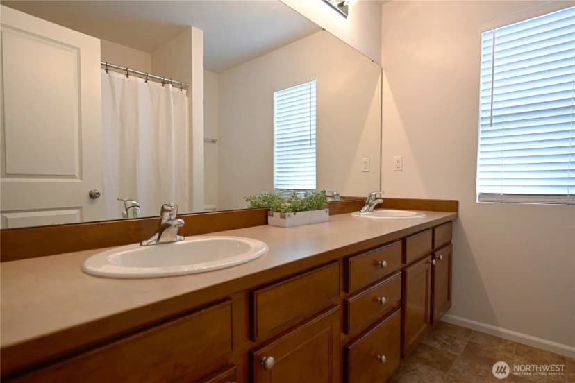 Property photo for 404 125th Street Se, Everett photo 33