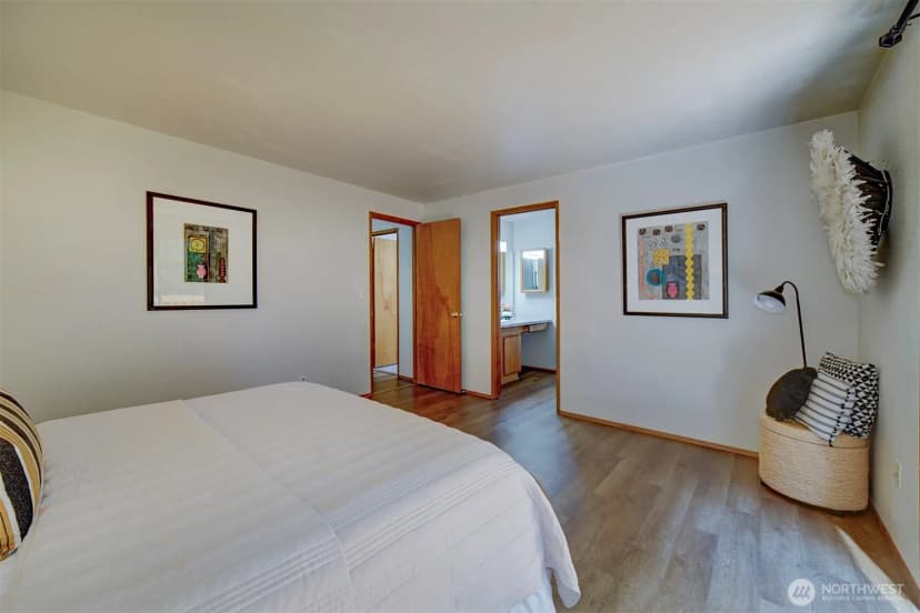 Property photo for 9406 Saint Johns Place Ne, Bremerton photo 27