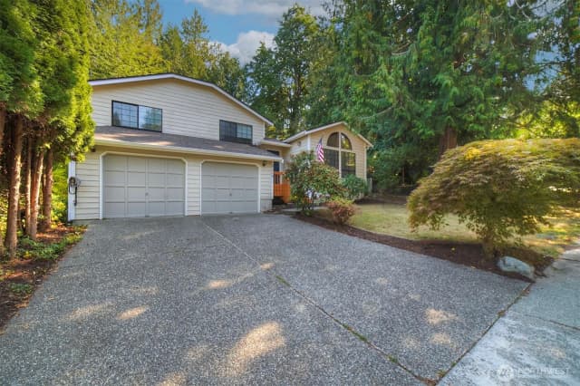 Property photo for 9406 Saint Johns Place Ne, Bremerton photo 3