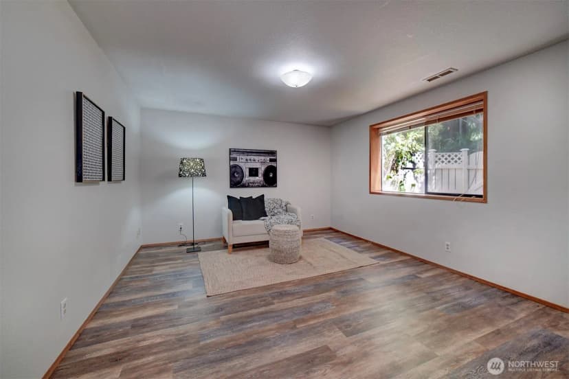 Property photo for 9406 Saint Johns Place Ne, Bremerton photo 31