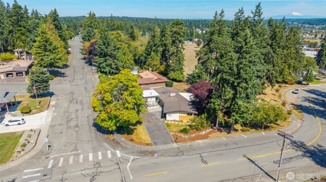 Property photo for 984 Sw 6th Avenue, Oak Harbor photo 4