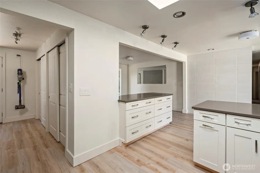 Property photo for 984 Sw 6th Avenue, Oak Harbor photo 12