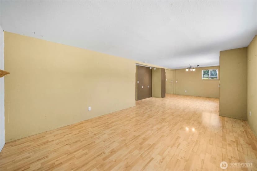 Property photo for 17551 12th Avenue Ne, Shoreline photo 13