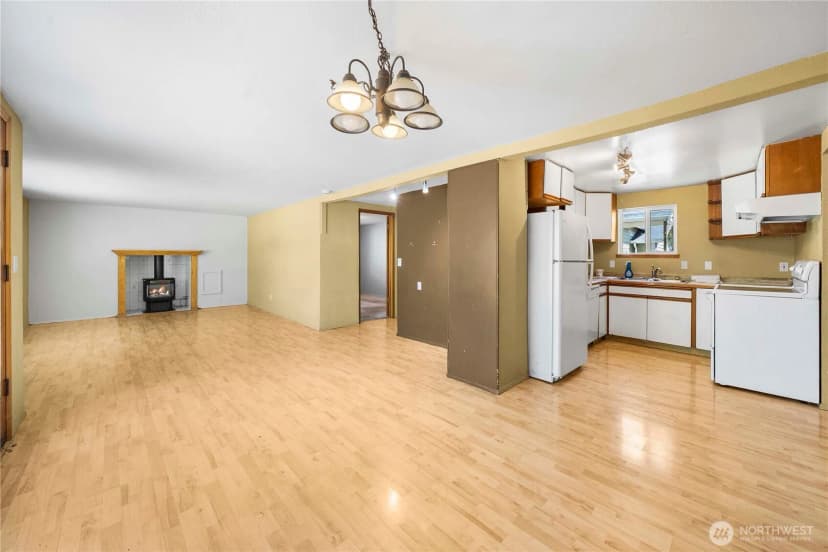 Property photo for 17551 12th Avenue Ne, Shoreline photo 16