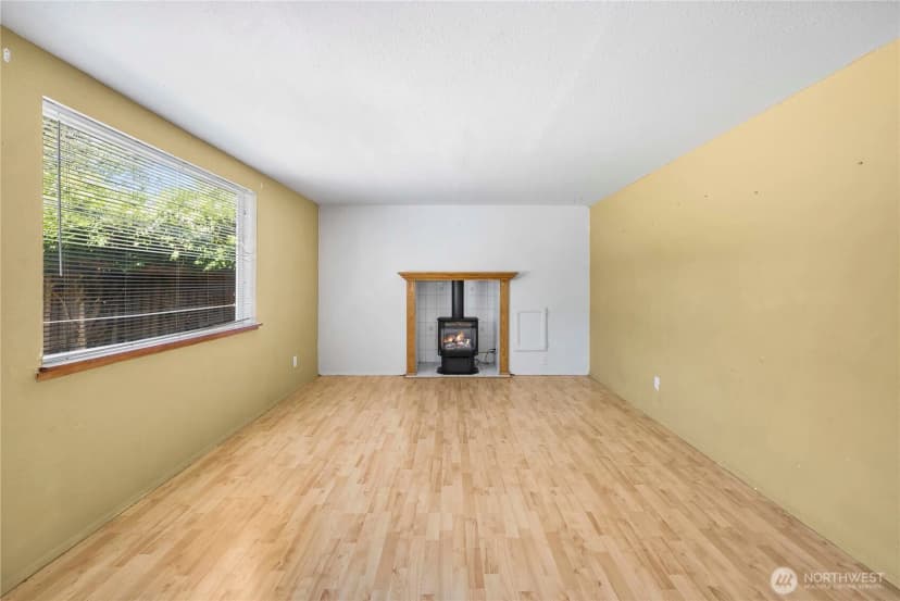 Property photo for 17551 12th Avenue Ne, Shoreline photo 12